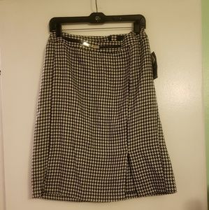 Houndstooth skirt